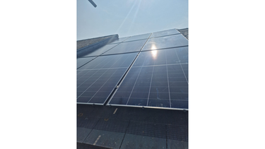 8.46kW | 470W AIKO Solar Panels | Fox 7kW Hybrid | 3 X EP11 10.36kWh batteries | PL1 4SZ